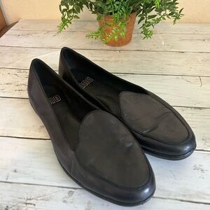 Ono size 9 leather upper black flat slip ons
